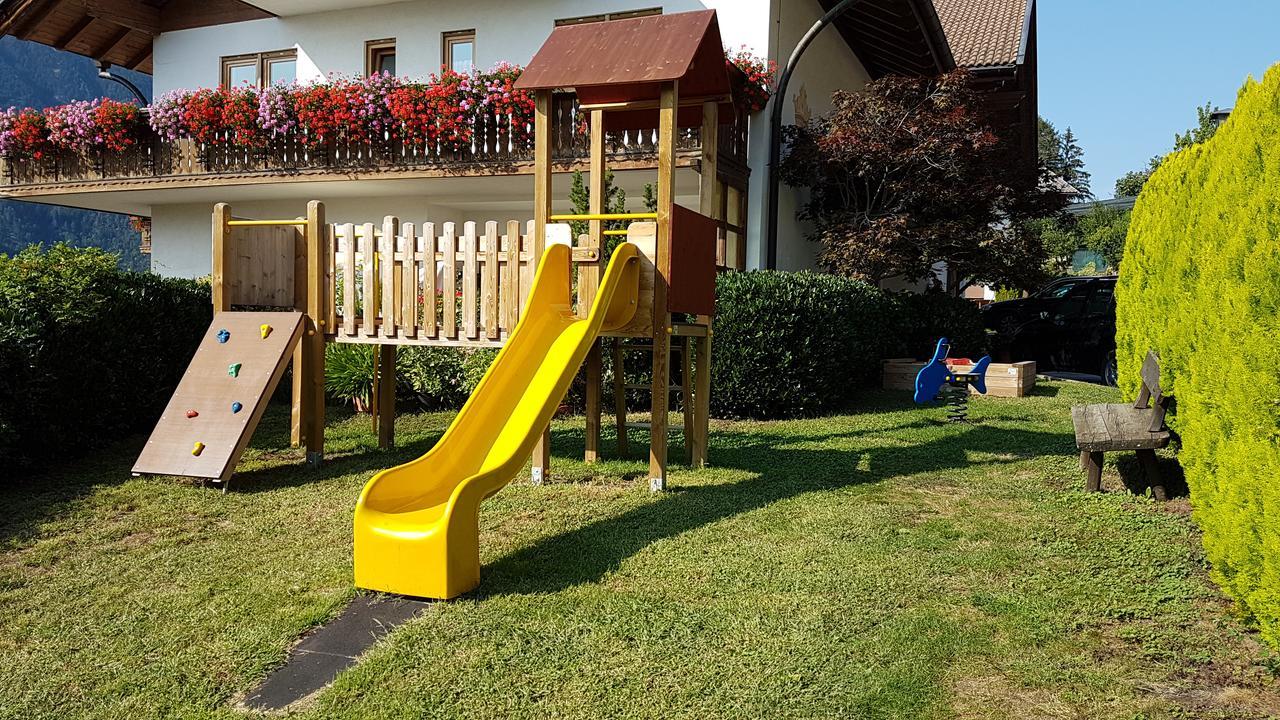 Residence Krone Schenna Exterior foto